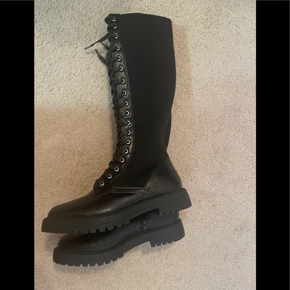 Size 12 Lace up boots, barely worn - Picture 2 of 7